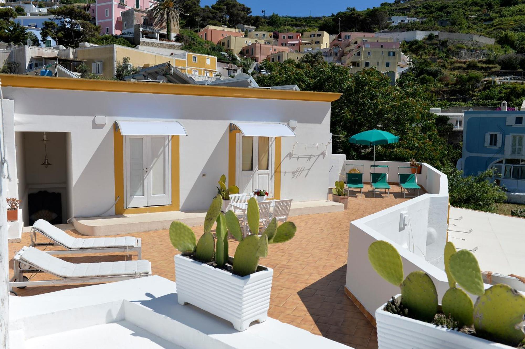 Piccolo Hotel Luisa Ponza Esterno foto